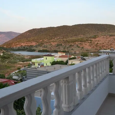 David Guesthouse,apartments Albania Check-in Holidays アパートホテル