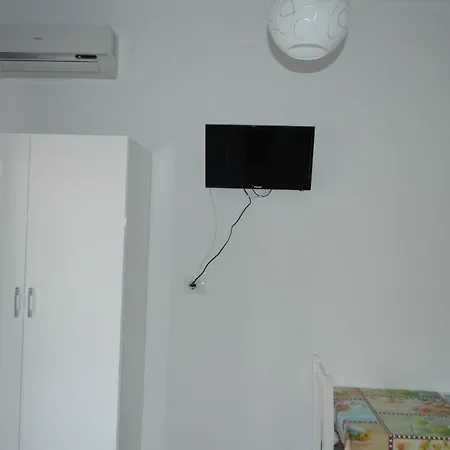 アパートホテル David Guesthouse,apartments Albania Check-in Holidays *