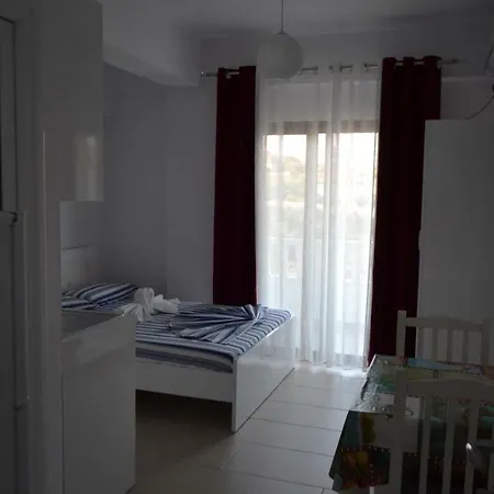 David Guesthouse,apartments Albania Check-in Holidays *