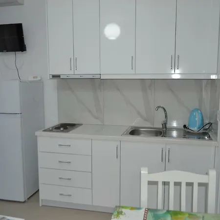 David Guesthouse,apartments Albania Check-in Holidays *