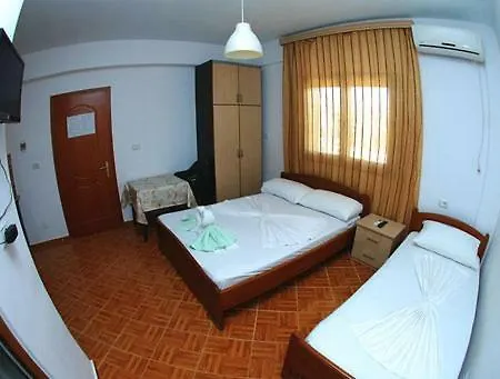 David Guesthouse,apartments Albania Check-in Holidays * クサミル