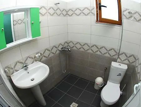 David Guesthouse,apartments Albania Check-in Holidays アパートホテル